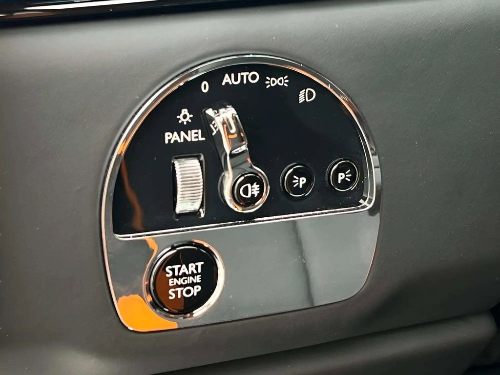 New 2026 Rolls-Royce Cullinan image 5