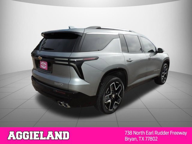 Used 2025 Chevrolet Traverse High Country FWD image 4