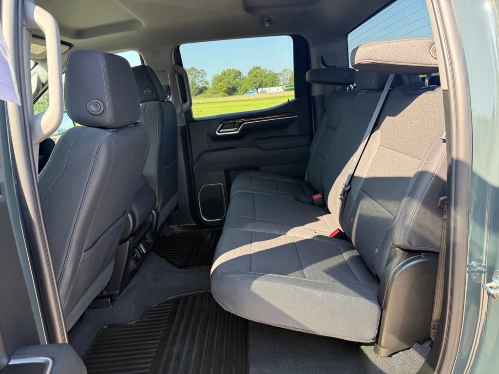 Used 2026 Chevrolet Silverado 1500 LT AWD/4WD image 14