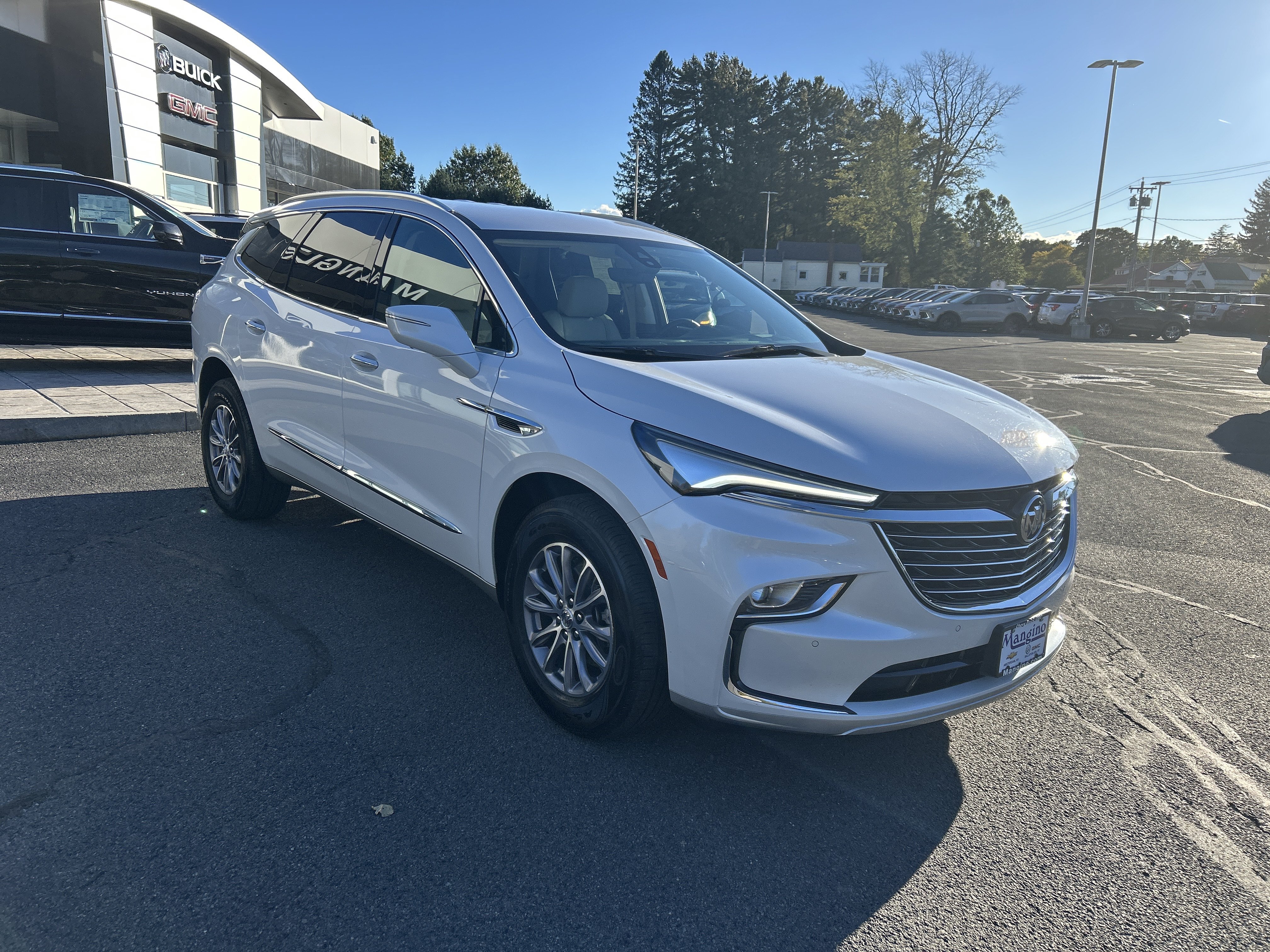 Used 2024 Buick Enclave Premium w/ Trailering Package, 5000 lbs. AWD/4WD image 14