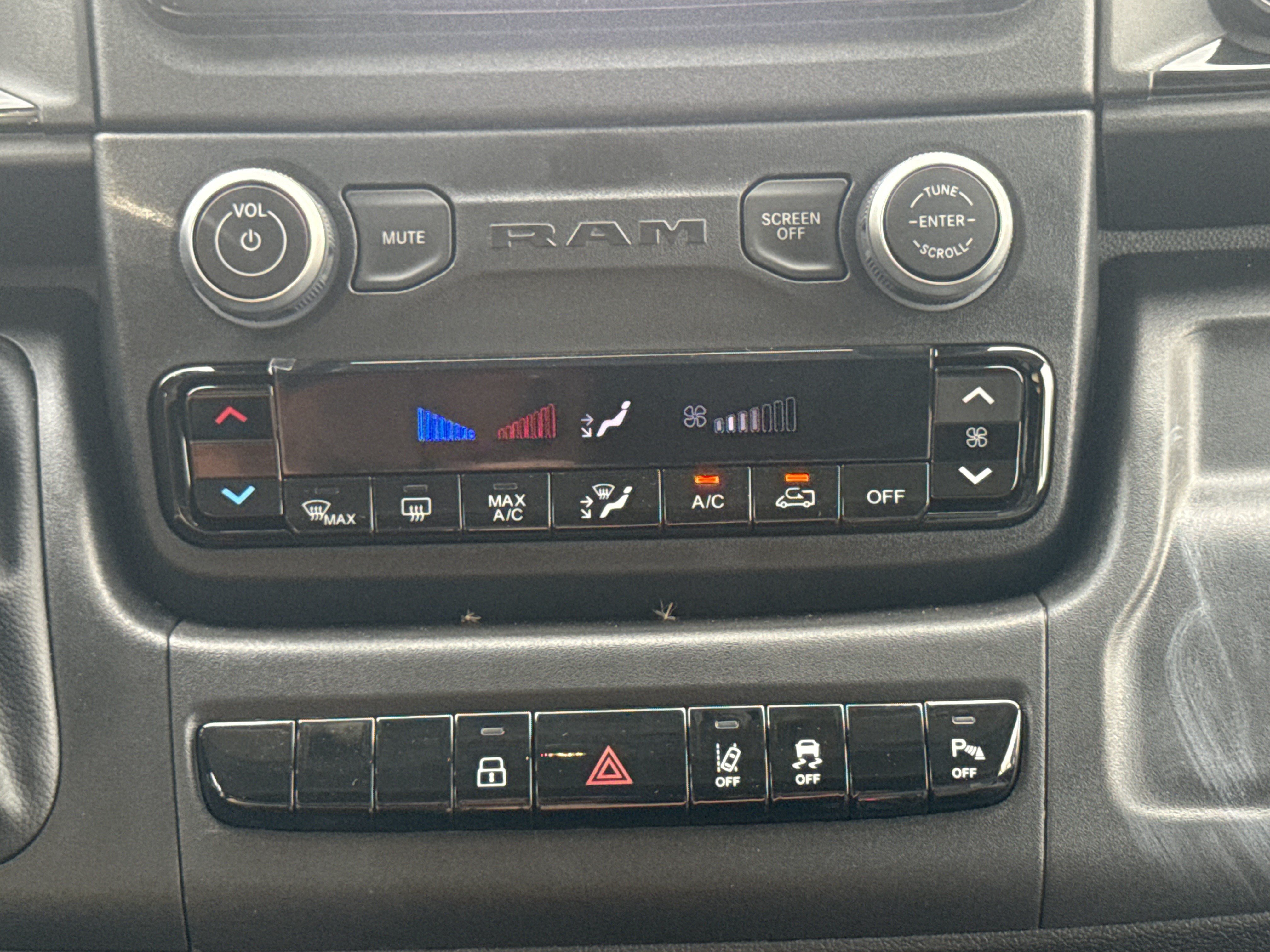 New 2026 RAM ProMaster 3500 w/ Safety Group FWD image 22