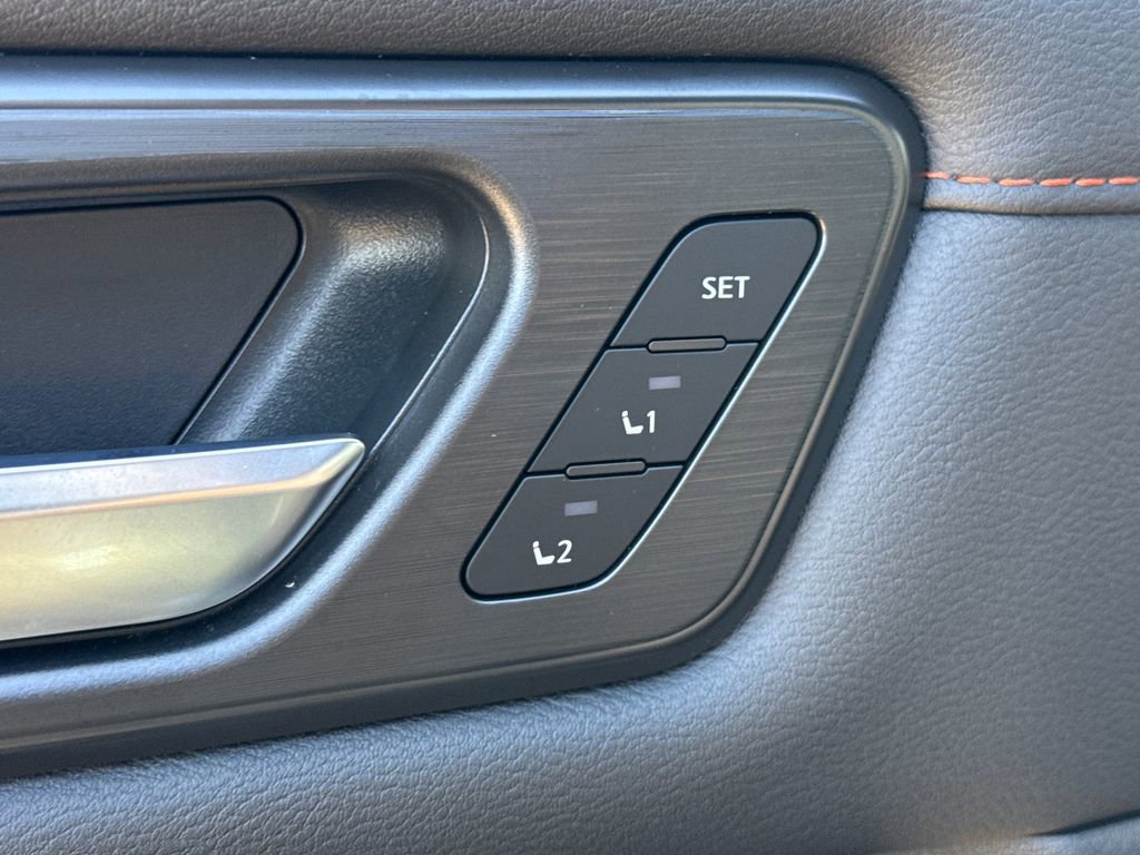 New 2026 Nissan Armada PRO-4X w/ Captain's Chari Seat Package image 20