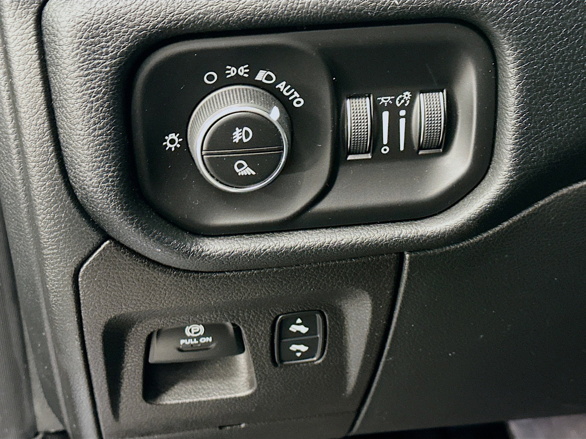 Used 2022 RAM 1500 Laramie image 17