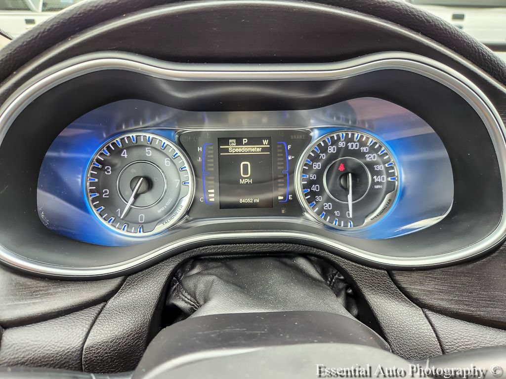 Used 2017 Chrysler 200 Limited Platinum FWD image 11