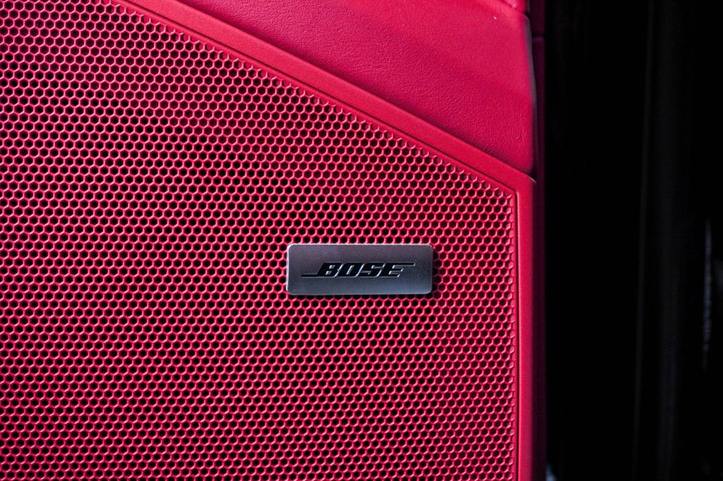 Certified 2023 Porsche Cayenne Platinum Edition image 27