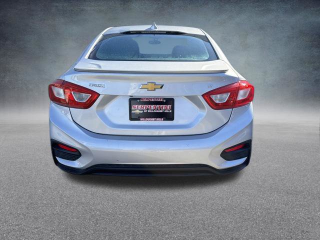 Used 2016 Chevrolet Cruze LT w/ Sun And Sound Package FWD image 9
