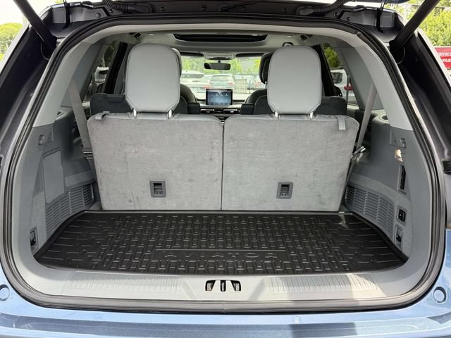 Used 2020 Lincoln Aviator Reserve w/ Equipment Group 201A RWD image 8