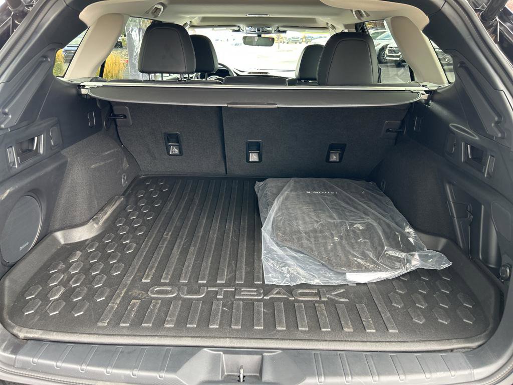 Used 2024 Subaru Outback Limited image 10