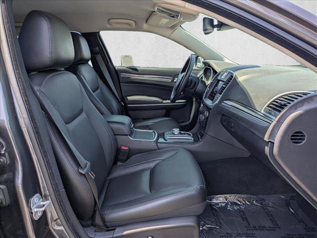 Used 2022 Chrysler 300 Touring L w/ Safetytec Plus Group RWD image 19