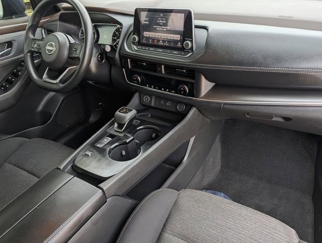 Used 2023 Nissan Rogue SV FWD image 33