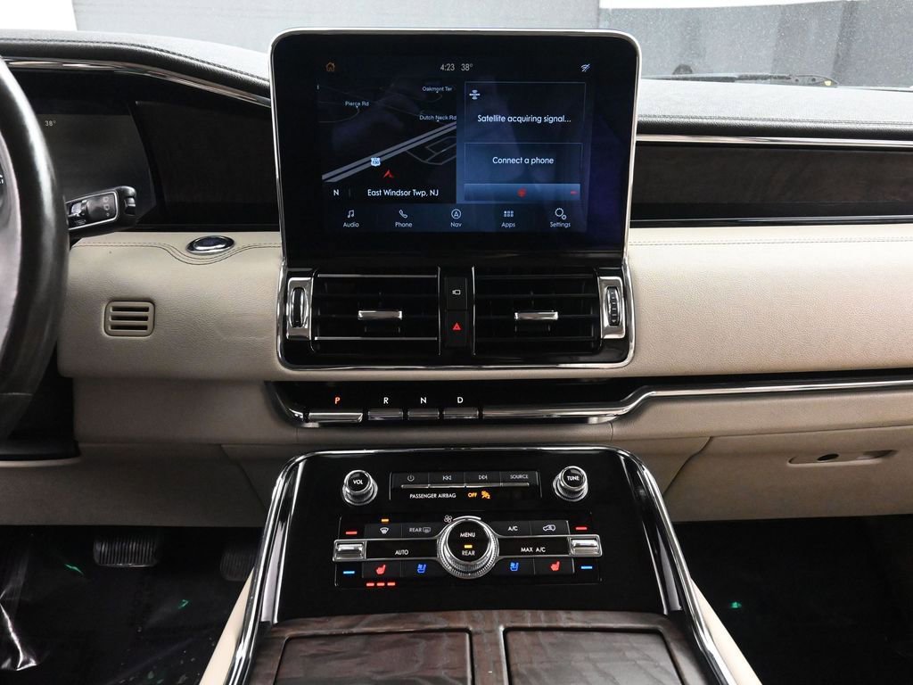 Used 2020 Lincoln Navigator Reserve w/ Cargo Convenience Package AWD/4WD image 30