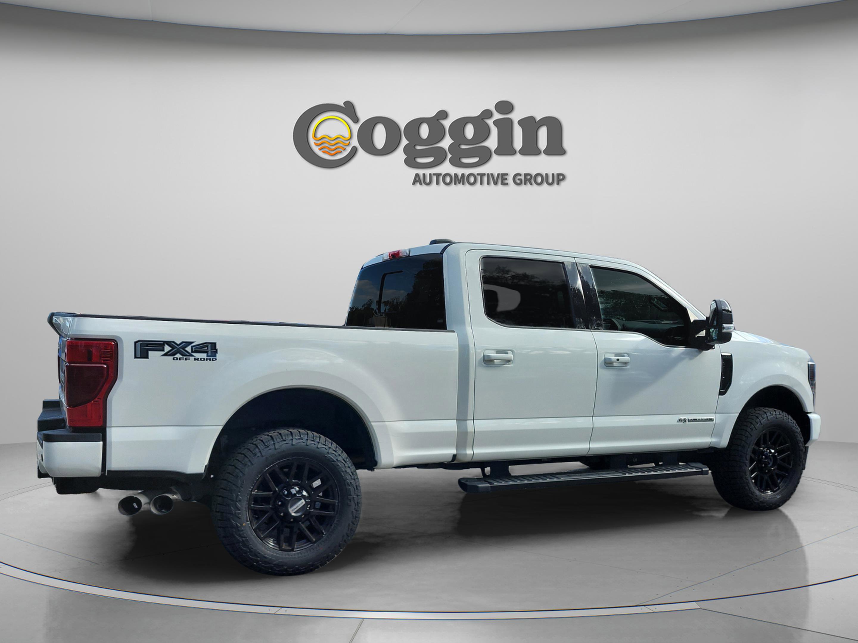 Used 2022 Ford F250 Lariat w/ Black Appearance Package image 6