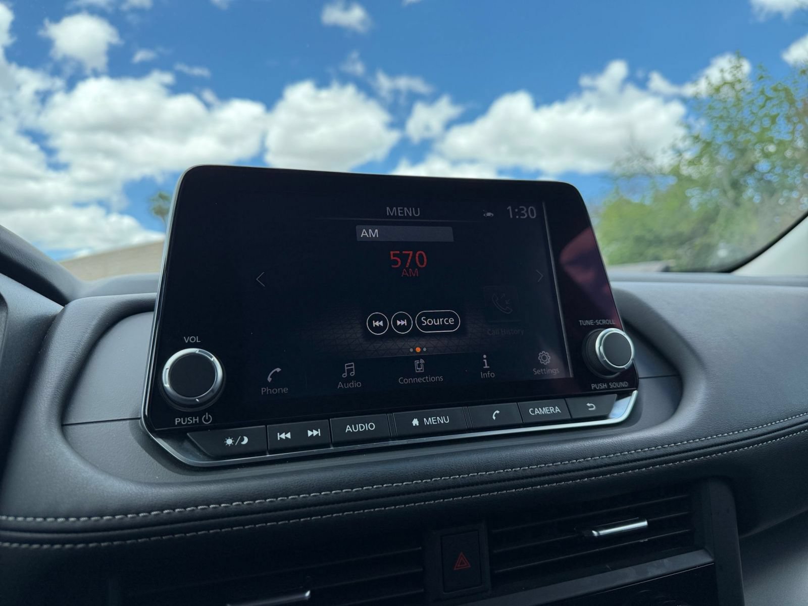 Used 2025 Nissan Rogue SV FWD image 20