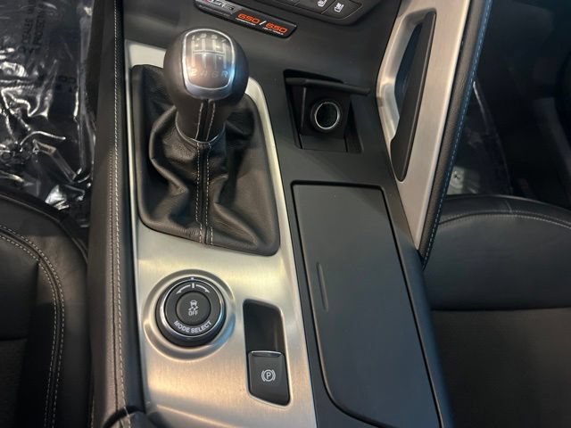 Used 2015 Chevrolet Corvette Z06 w/ 2LZ Preferred Equipment Group RWD image 24