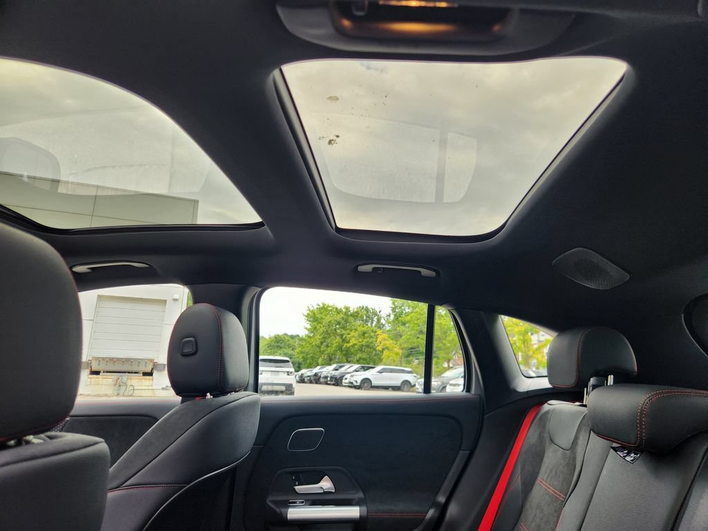 New 2026 Mercedes-Benz GLA 35 AMG 4MATIC image 14