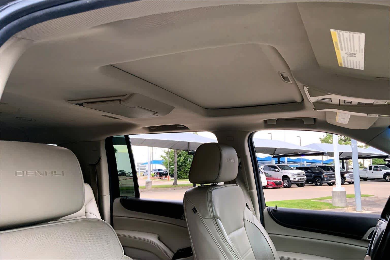 Used 2016 GMC Yukon XL Denali w/ Open Road Package AWD/4WD image 13