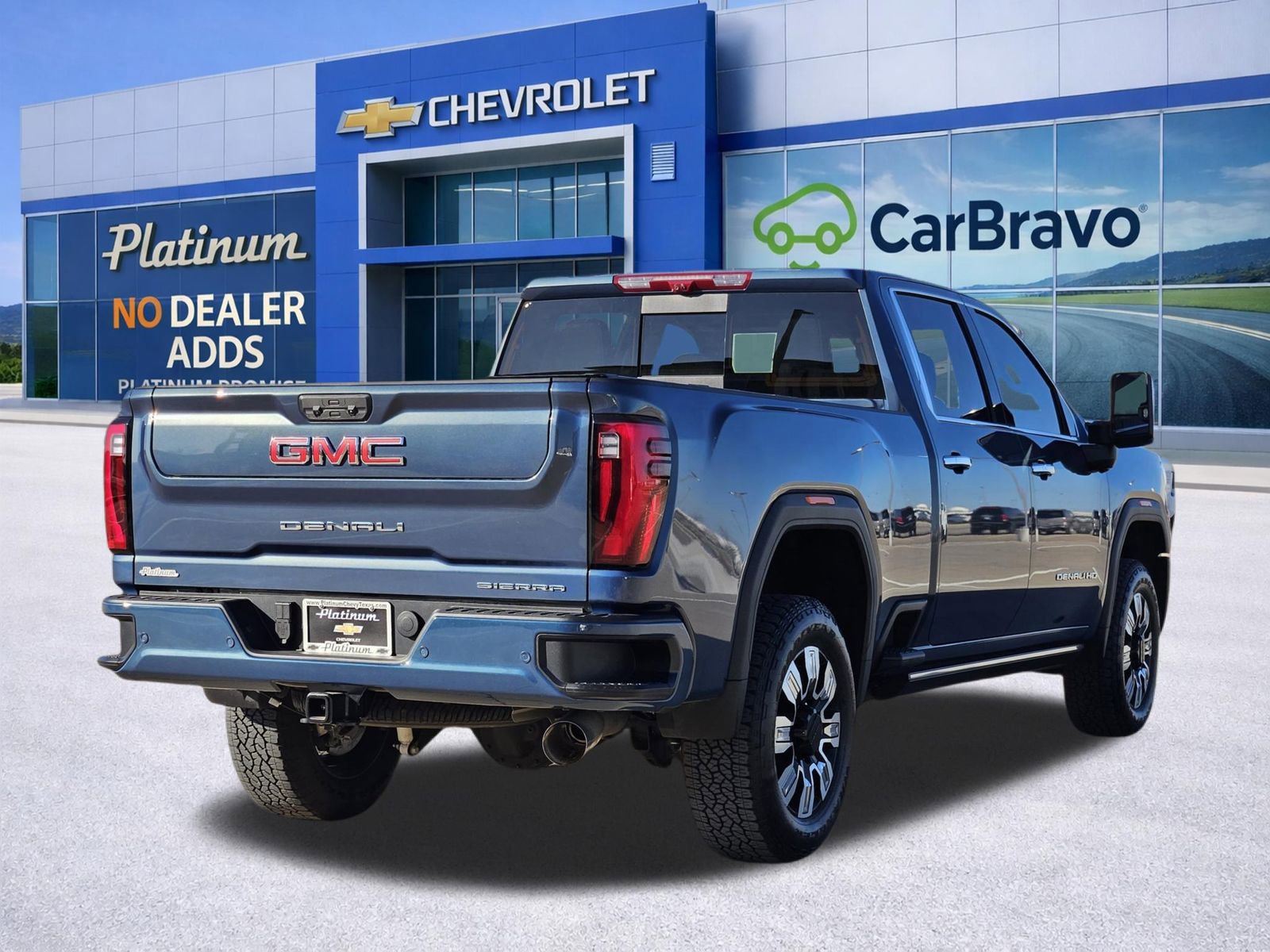 Used 2026 GMC Sierra 2500 Denali w/ Denali Reserve Package image 5