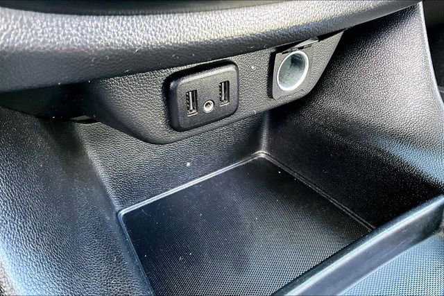 Used 2021 Chevrolet Traverse LT image 16