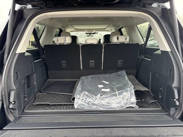 New 2026 Lincoln Navigator L Reserve AWD/4WD image 12