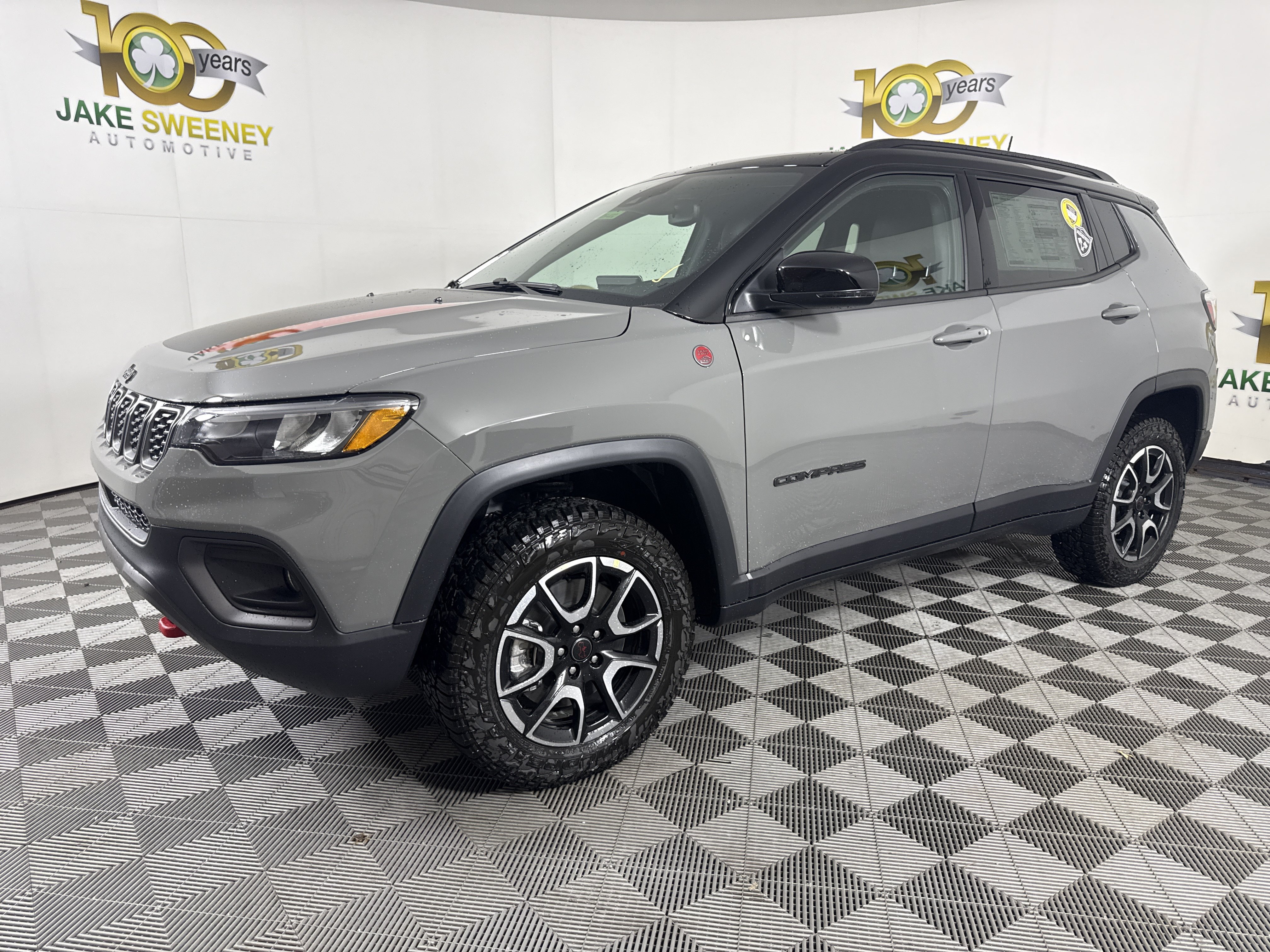New 2026 Jeep Compass Trailhawk w/ Sun, Sound & Navigation Group AWD/4WD image 4