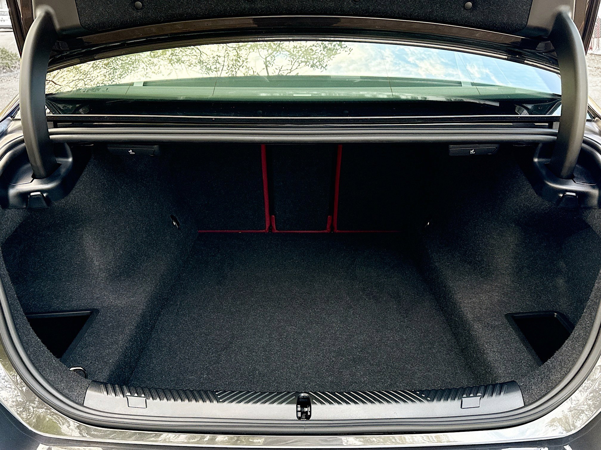 Used 2026 BMW 530i RWD image 12