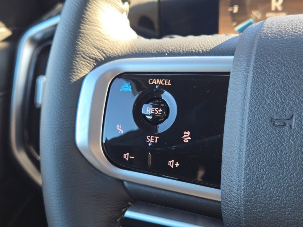 New 2026 Nissan Armada SL w/ Captain's Chari Seat Package image 31