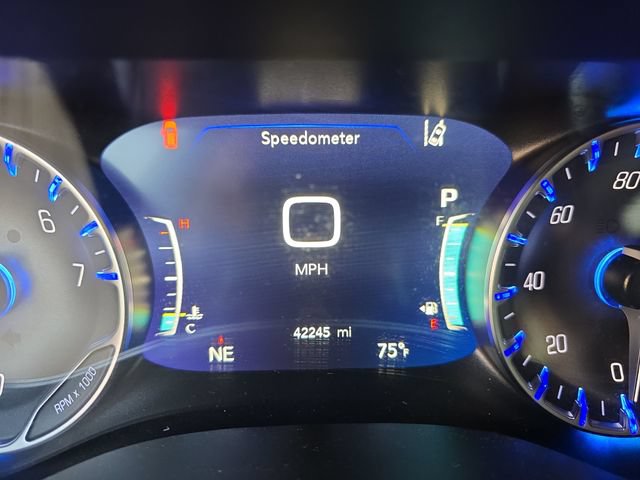 Used 2025 Chrysler Pacifica Limited FWD image 20