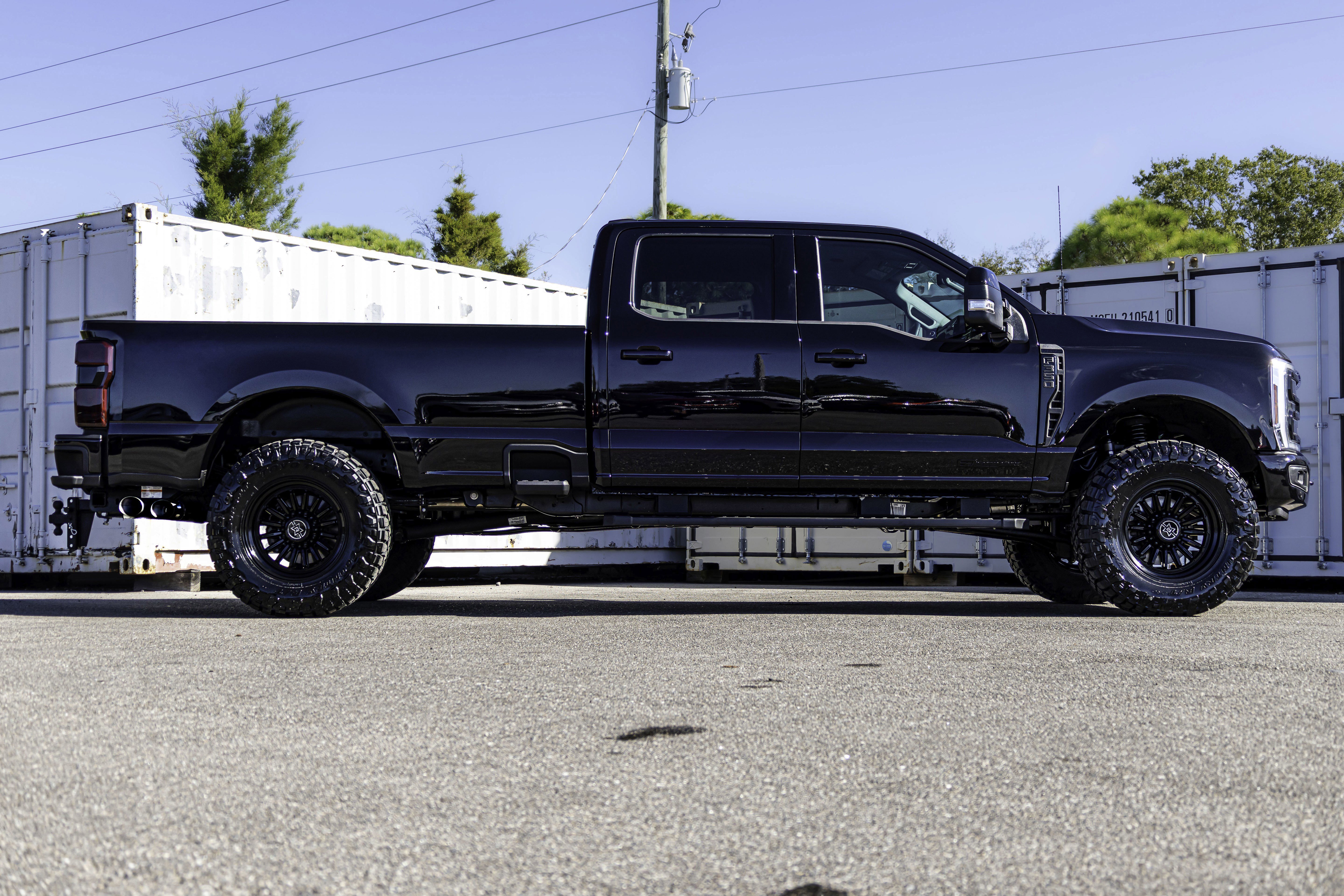 New 2025 Ford F350 Lariat w/ Lariat Ultimate Package image 5