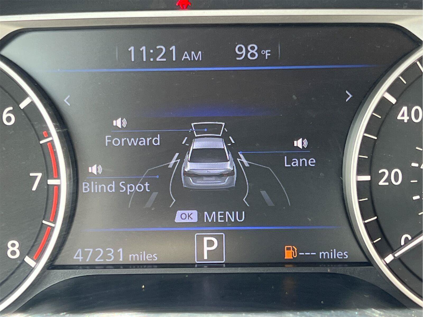 Used 2025 Nissan Altima 2.5 SR FWD image 39