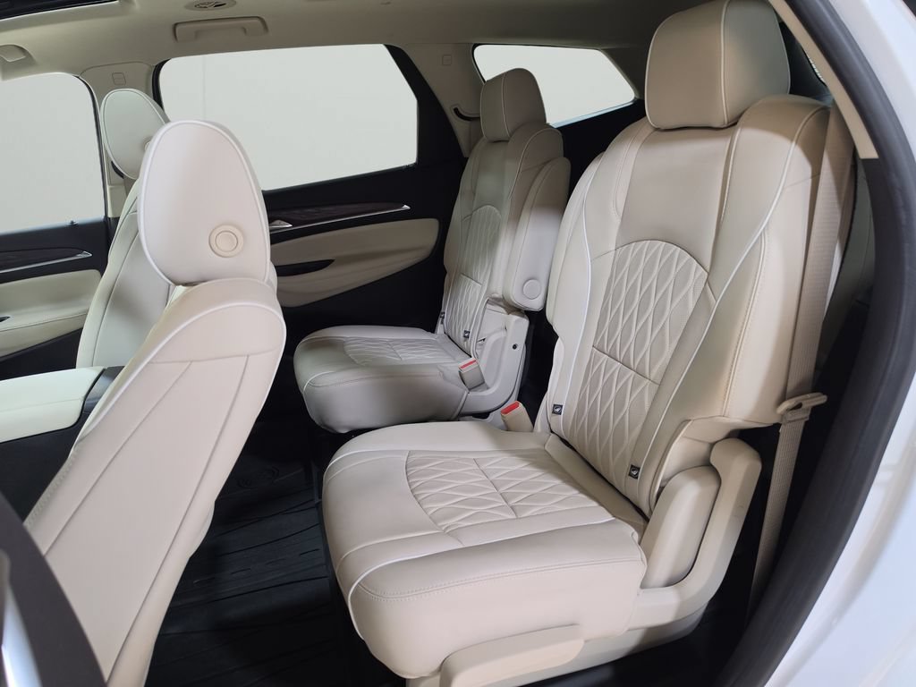 Used 2023 Buick Enclave Avenir w/ Avenir Technology Package AWD/4WD image 16