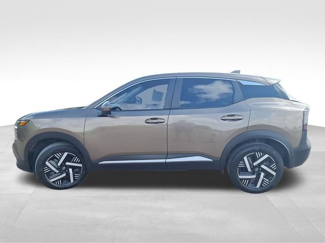 Certified 2025 Nissan Kicks SV w/ Charging Package FWD image 5