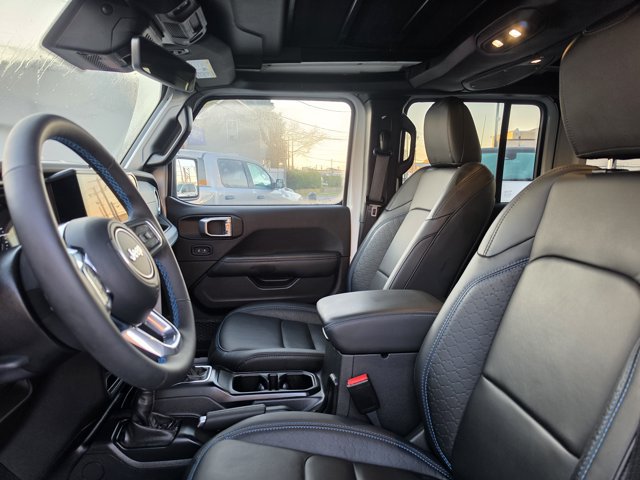 Used 2024 Jeep Wrangler High Altitude AWD/4WD image 4