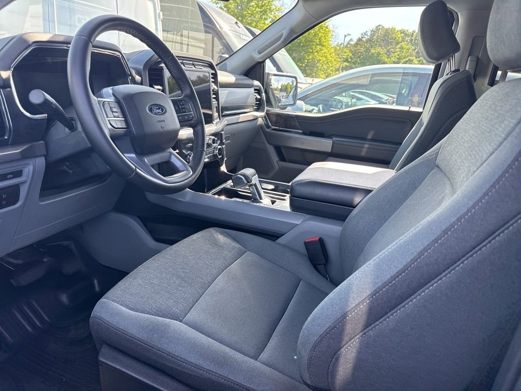 Used 2024 Ford F150 Lightning XLT AWD/4WD image 3