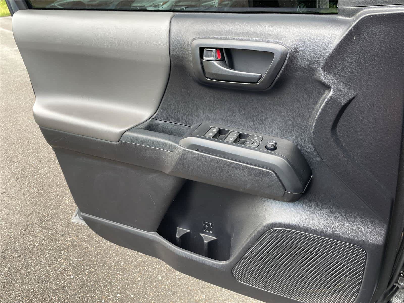 Used 2021 Toyota Tacoma SR AWD/4WD image 18