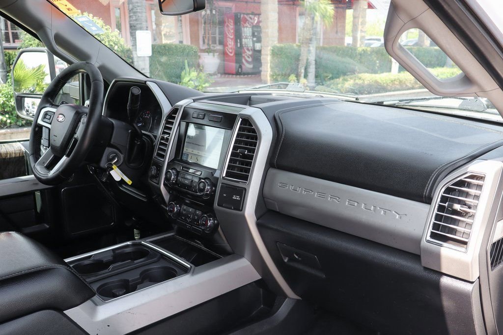 Used 2017 Ford F350 Lariat w/ Chrome Package image 40