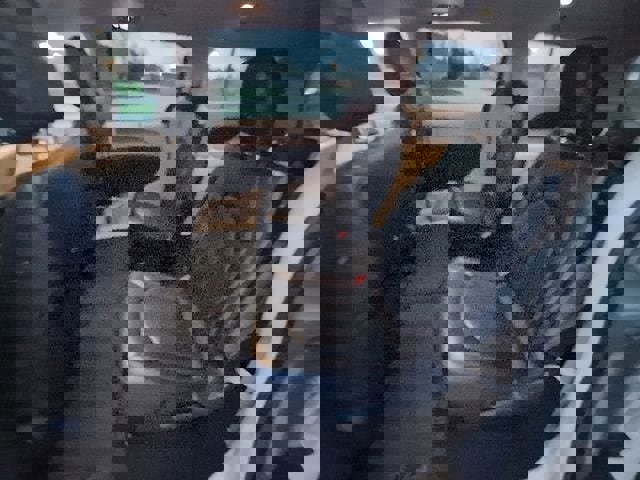 Used 2024 Chrysler Pacifica Touring-L image 9