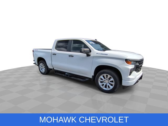 Certified 2022 Chevrolet Silverado 1500 Custom AWD/4WD image 2