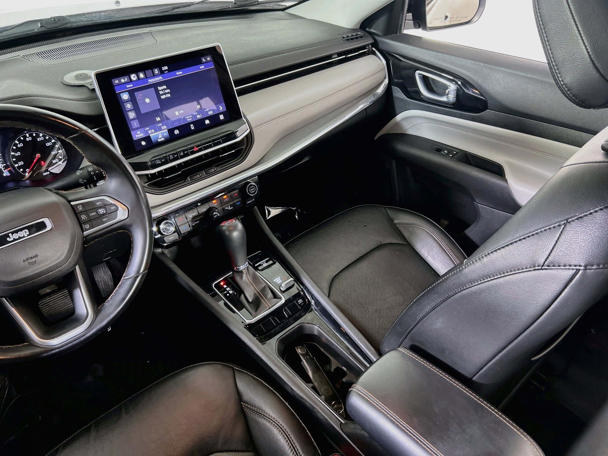 Used 2022 Jeep Compass Limited image 21