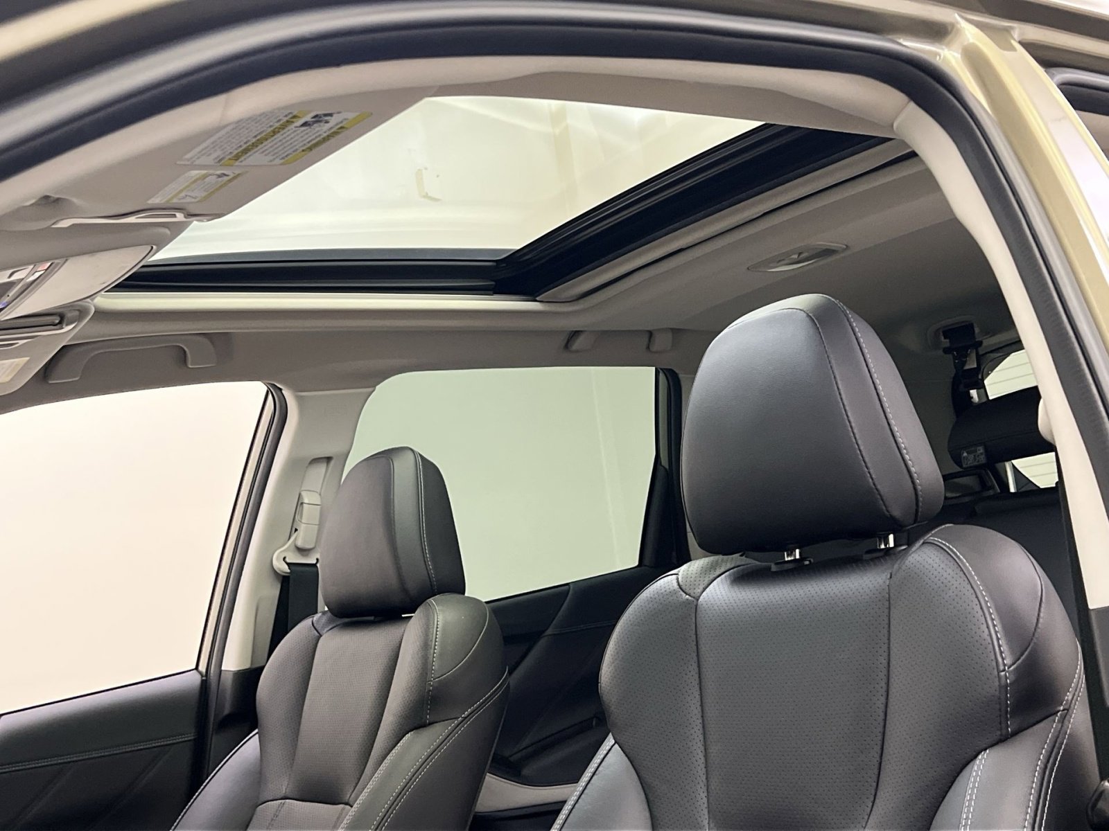 Used 2022 Subaru Forester Limited image 22