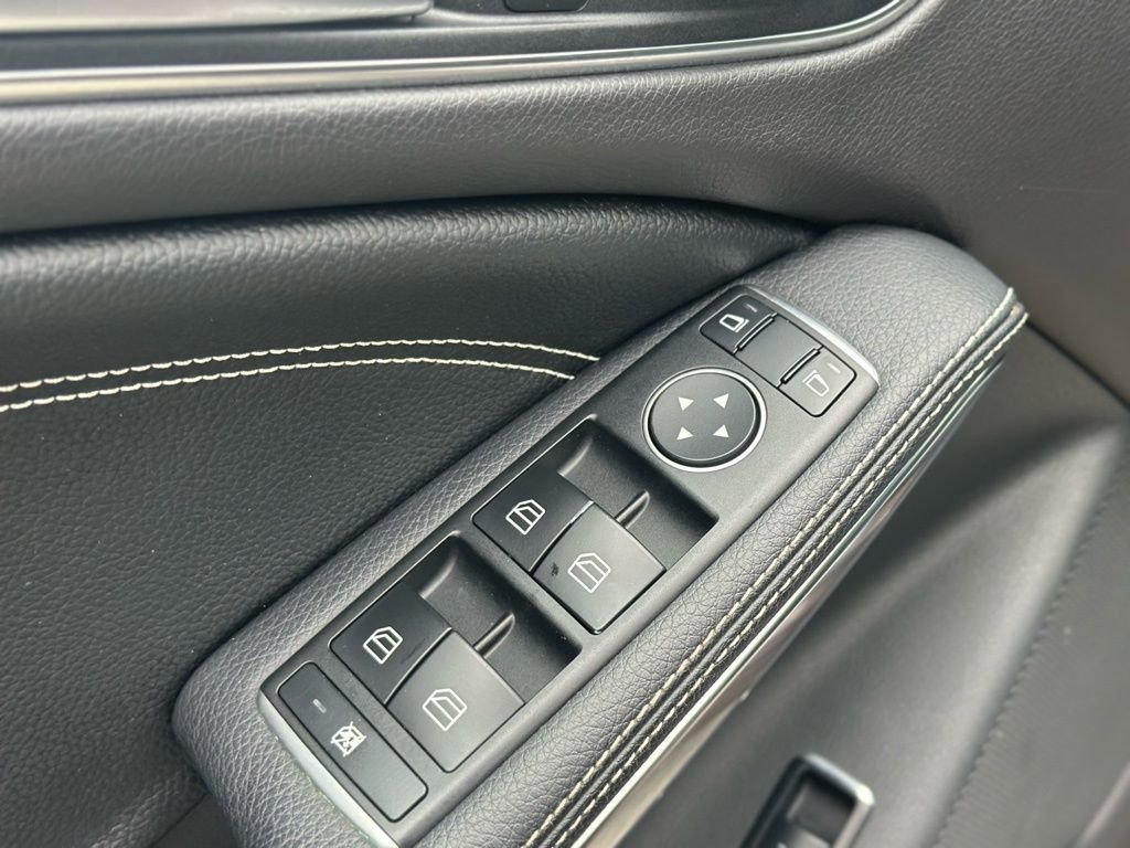 Used 2018 Mercedes-Benz CLA 250 4MATIC image 21