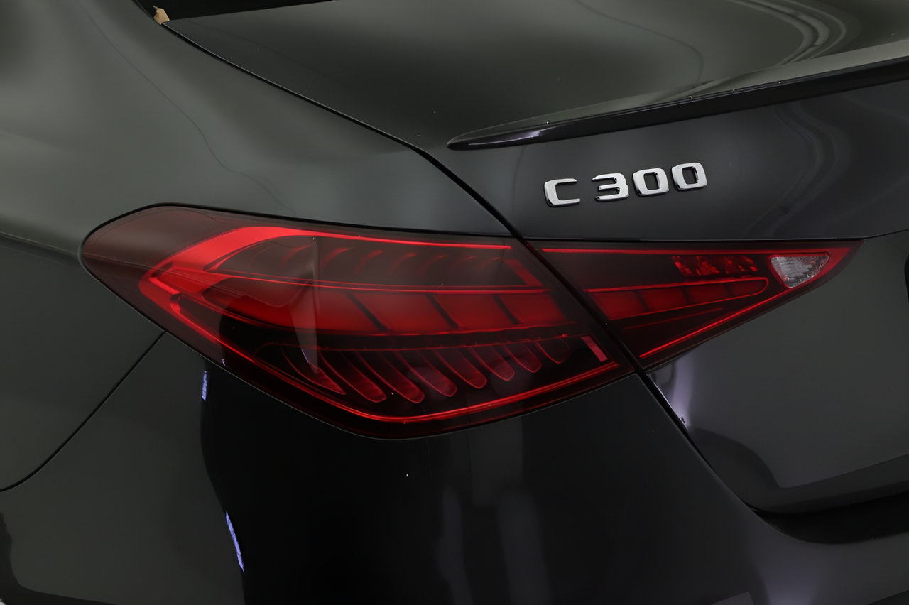 Used 2023 Mercedes-Benz C 300 Sedan image 18