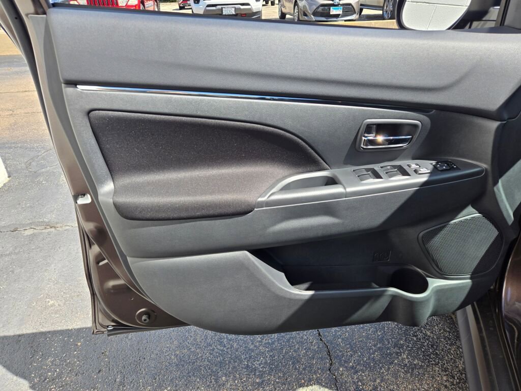 New 2025 Mitsubishi Outlander Sport LE image 16