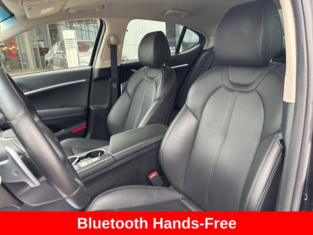 Used 2025 Genesis G70 2.5T image 14