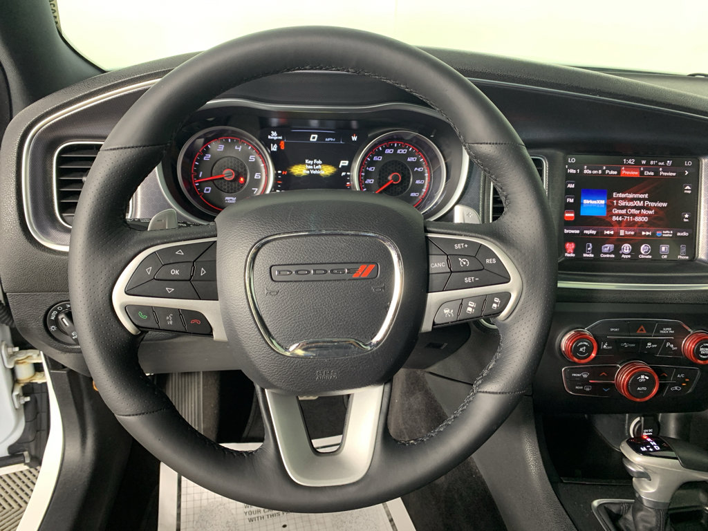 Used 2016 Dodge Charger R/T Scat Pack w/ Technology Group RWD image 21