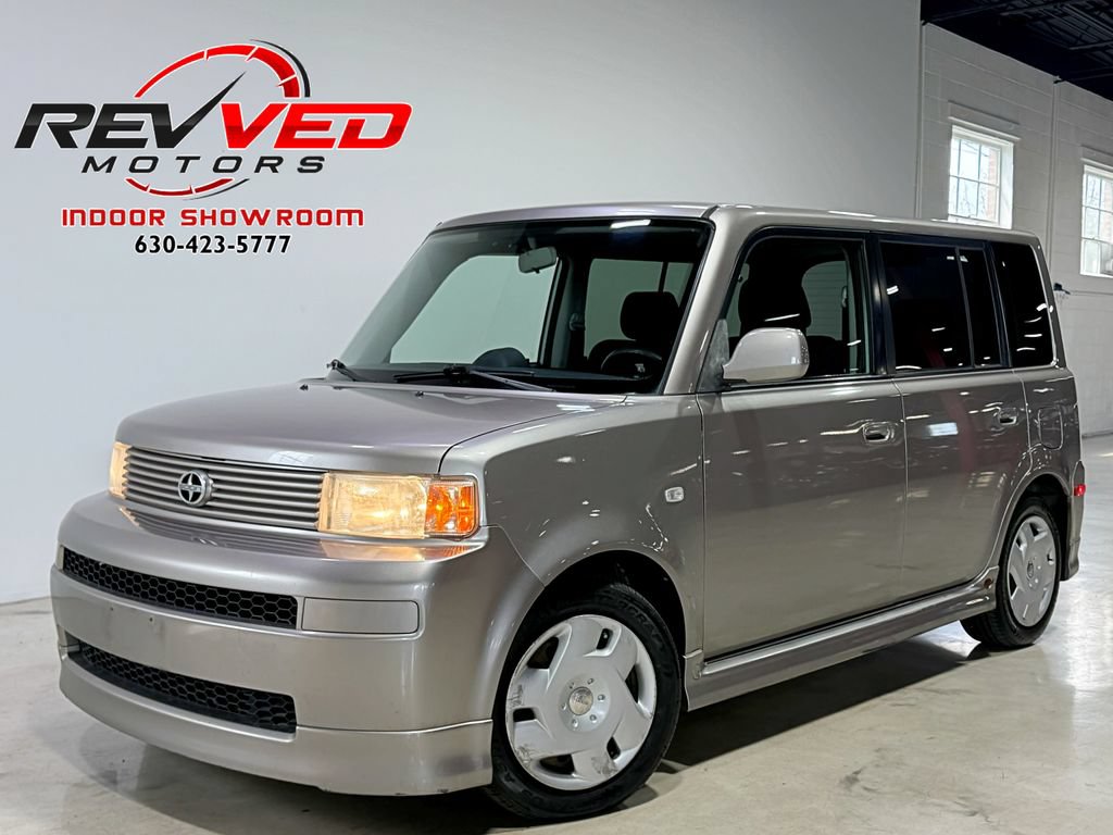 Used 2005 Scion xB FWD image 1
