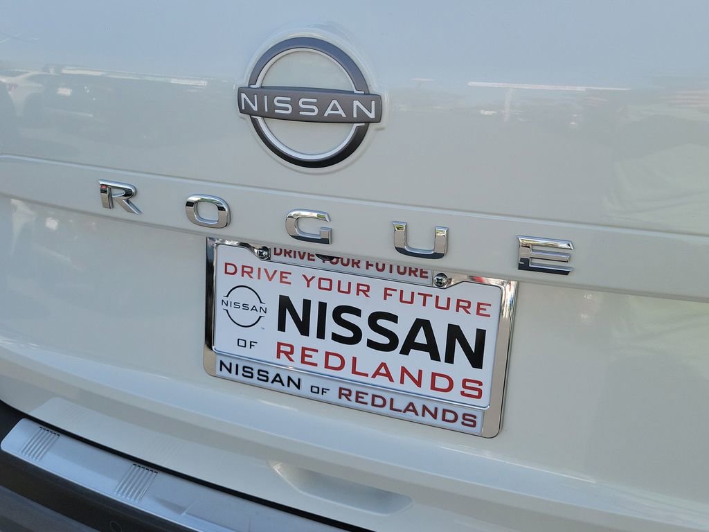 Used 2023 Nissan Rogue SV FWD image 29