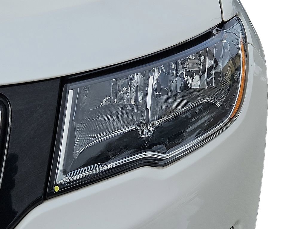 Used 2019 Jeep Compass Limited w/ Advanced Safety Group image 10