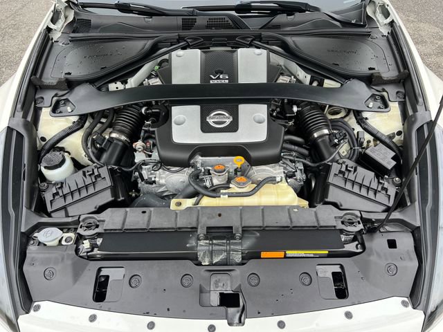 Used 2020 Nissan 370Z w/ Sport Package image 31