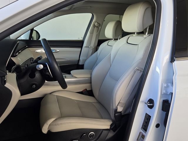 Used 2025 Genesis GV70 2.5T w/ Select Package image 13