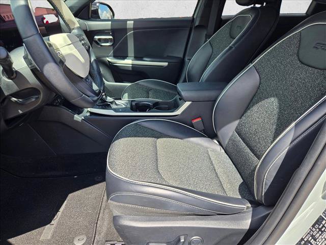 Used 2025 Kia K4 GT-Line FWD image 15